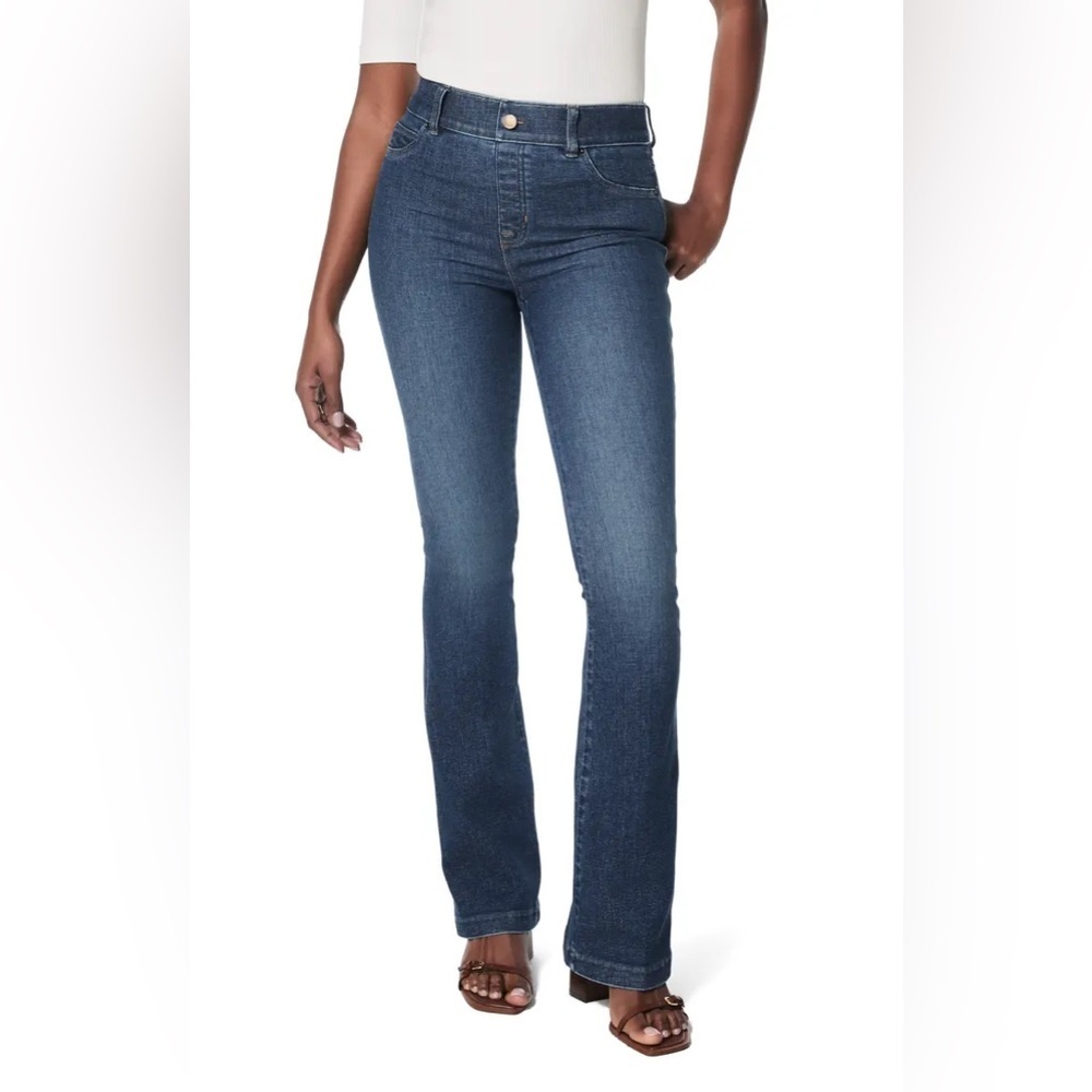 New SPANX EveryWear Flare Jean Authentic Blue NWT Business Casual Women’s Medium